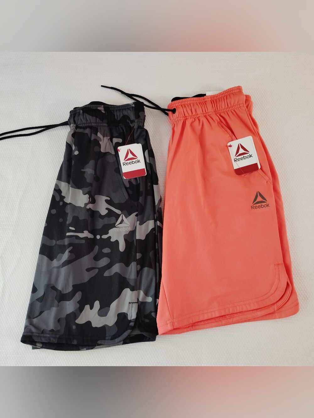 Reebok Men's SET Of 2 , RBK Core 9" Shorts Size S.